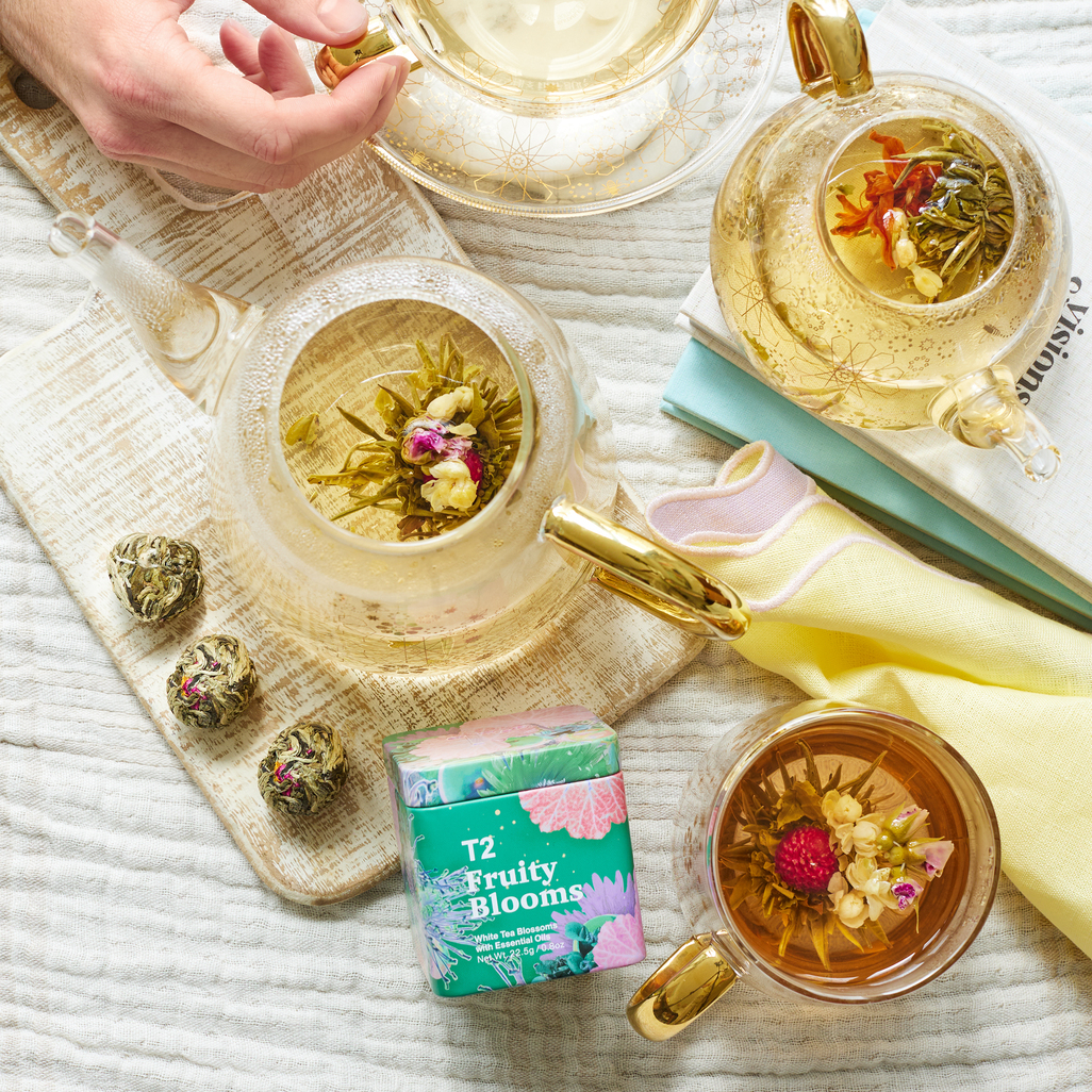 Fruity Blooms Mini Tin image number 2