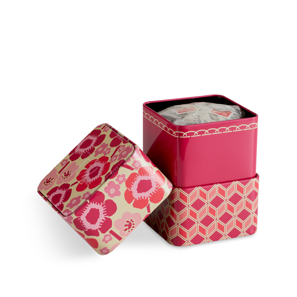 Christmas Breakfast Tea Bag Tin 25 pack image number 3