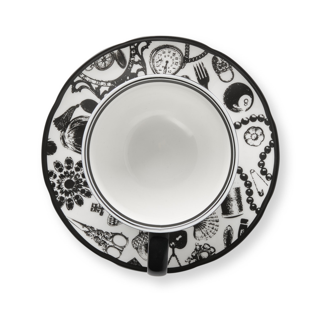 Curios Cup & Saucer Black image number 3