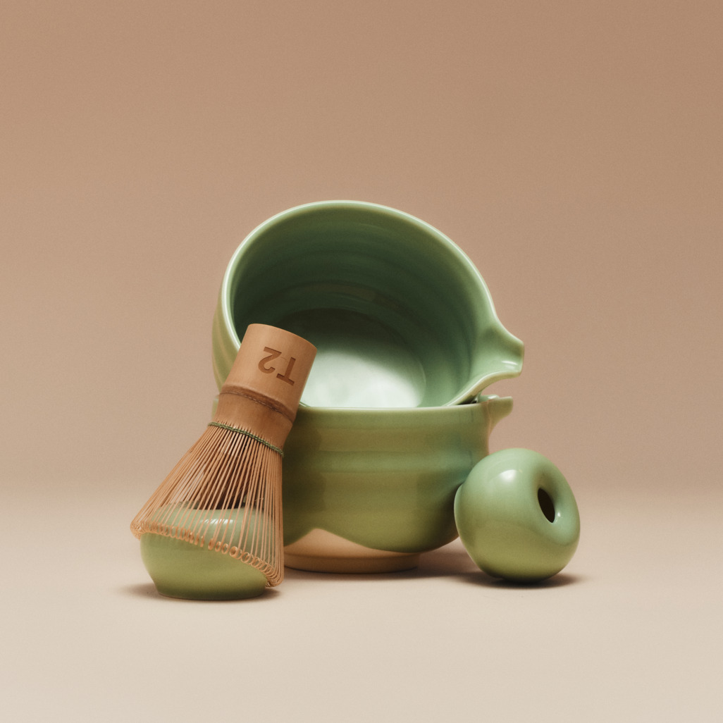 Hibi Spouted Matcha Bowl Pistachio image number 1