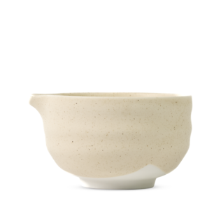 Hibi Spouted Matcha Bowl Beige