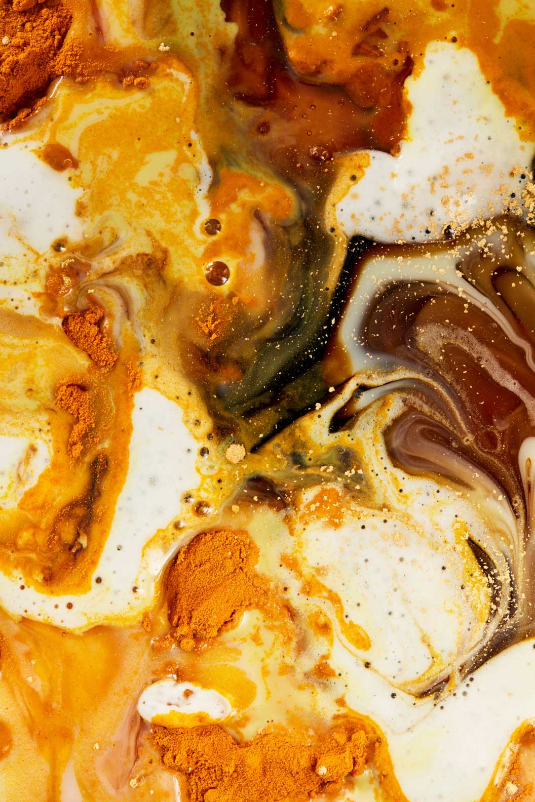 Milk blending with tea