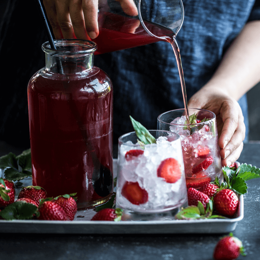 Grapefruit and berry iced tea